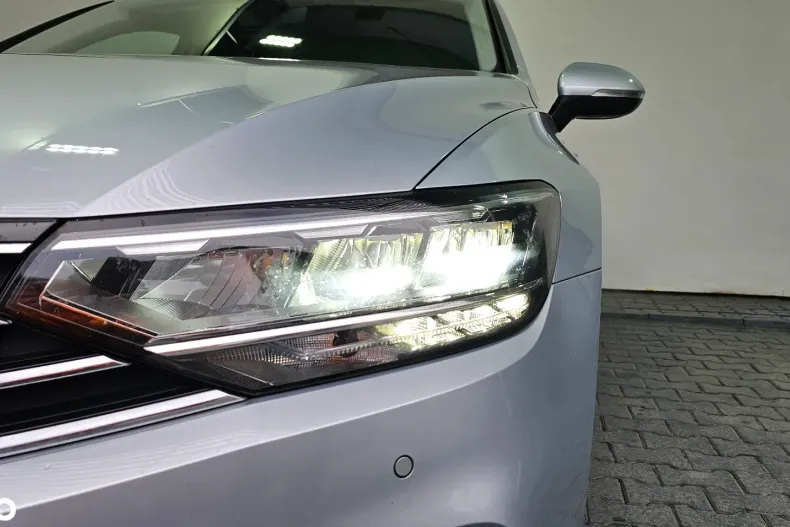 Volkswagen Passat din 2023 cu 130.708 km - oferta VOL189060 - foto 36
