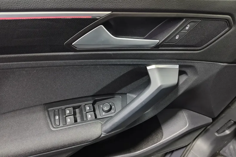 Volkswagen Tiguan din 2023 cu 77.765 km - oferta VOL189061 - foto 8