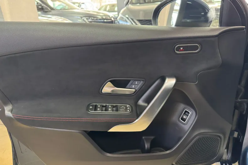 Mercedes-Benz A 180 (Clasa A) din 2020 cu 146.100 km - oferta MER189071 - foto 13