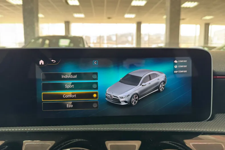 Mercedes-Benz A 180 (Clasa A) din 2020 cu 146.100 km - oferta MER189071 - foto 31