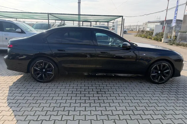 BMW i7 (Seria i) din 2024 cu 23.238 km - oferta BMW189075 - foto 6