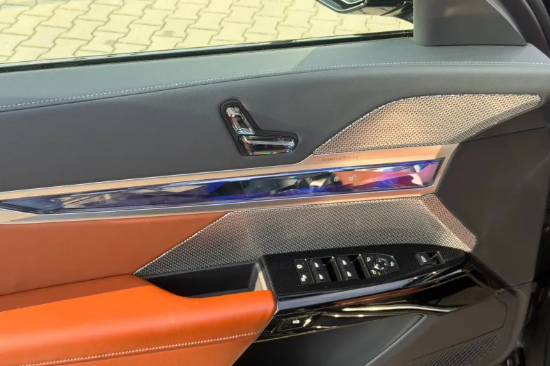 BMW i7 (Seria i) din 2024 cu 23.238 km - oferta BMW189075 - foto 17