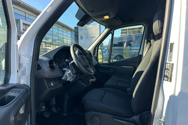 Mercedes-Benz Sprinter din 2023 cu 5 km - oferta MER189085 - foto 6