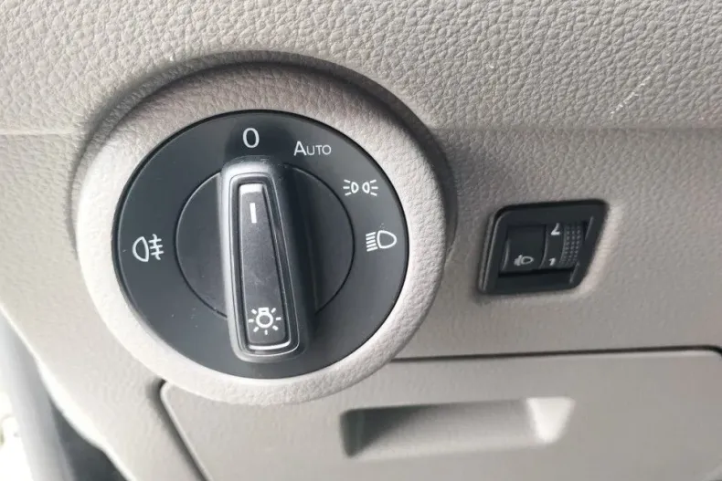 Volkswagen Transporter din 2021 cu 95.113 km - oferta VOL189091 - foto 9