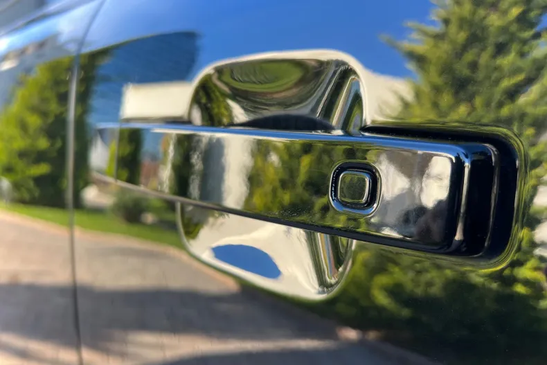 Land Rover Defender din 2023 cu 44.000 km - oferta LAN189092 - foto 26