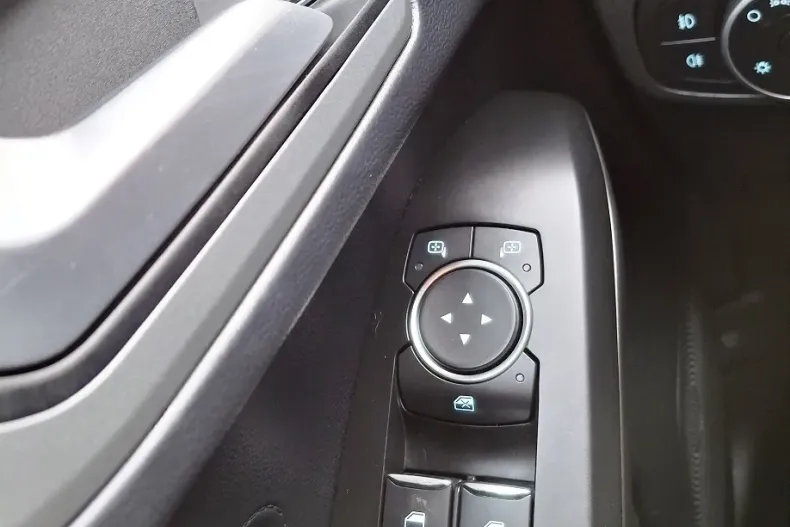 Ford Focus din 2020 cu 41.178 km - oferta FOR189100 - foto 17