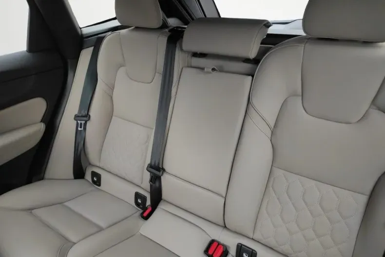 Volvo XC60 din 2025 cu 5.500 km - oferta VOL189104 - foto 19