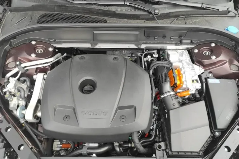 Volvo XC60 din 2025 cu 5.500 km - oferta VOL189104 - foto 21