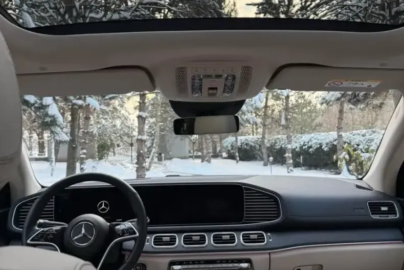 Mercedes-Benz GLE 450 (Clasa GLE) din 2025 cu 18.146 km - oferta MER189122 - foto 12