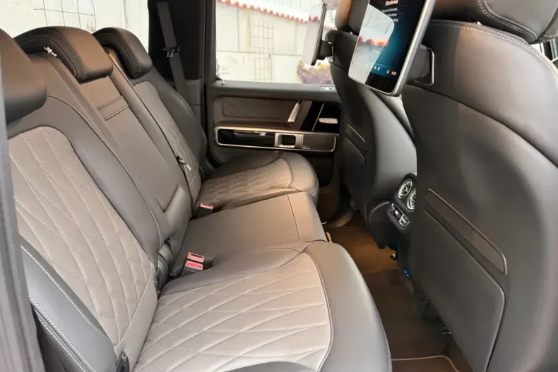 Mercedes-Benz G 63 AMG (Clasa G) din 2024 cu 11.999 km - oferta MER189133 - foto 4