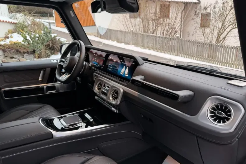 Mercedes-Benz G 63 AMG (Clasa G) din 2024 cu 11.999 km - oferta MER189133 - foto 12