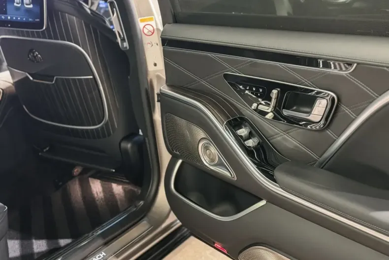 Mercedes-Benz S 580 (Clasa S) din 2025 cu 17.000 km - oferta MER189137 - foto 25