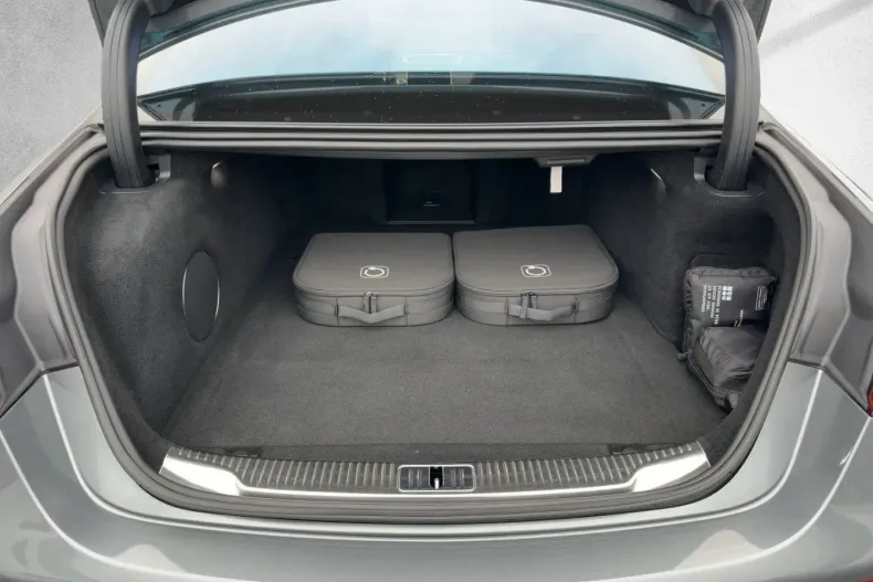 Mercedes-Benz S 63 AMG (Clasa S) din 2024 cu 12.273 km - oferta MER189138 - foto 7