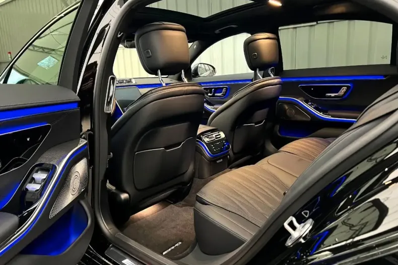 Mercedes-Benz S 63 AMG (Clasa S) din 2023 cu 8.017 km - oferta MER189143 - foto 15