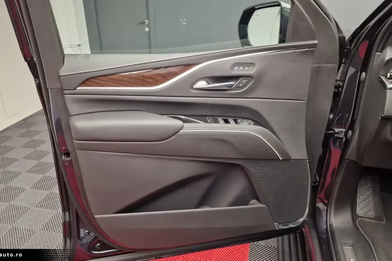 Cadillac Escalade din 2023 cu 49.000 km - oferta CAD189149 - foto 12