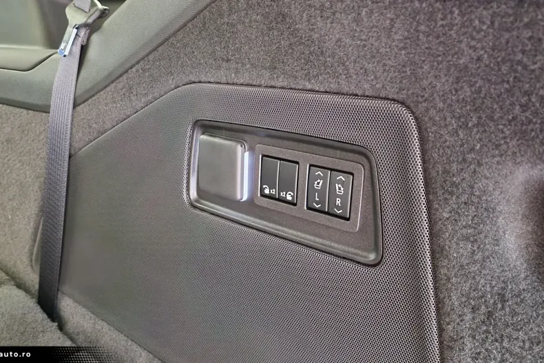 Cadillac Escalade din 2023 cu 49.000 km - oferta CAD189149 - foto 31