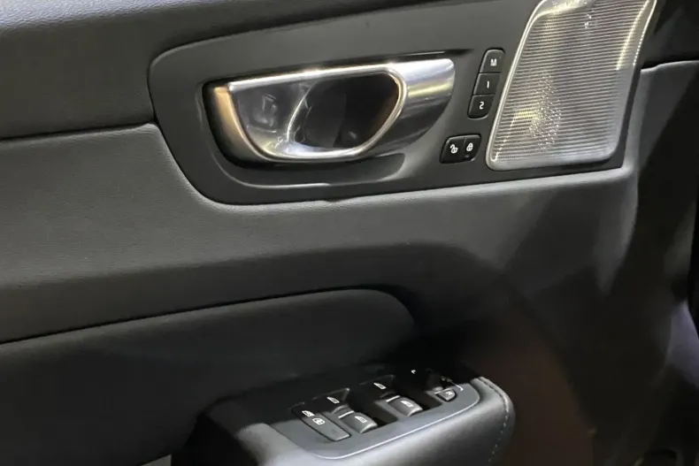 Volvo XC60 din 2022 cu 40.618 km - oferta VOL189150 - foto 11