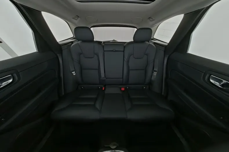 Volvo XC60 din 2022 cu 40.451 km - oferta VOL189152 - foto 15