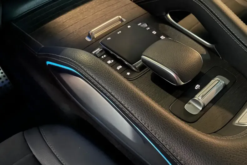 Mercedes-Benz GLE 300 (Clasa GLE) din 2024 cu 11.000 km - oferta MER189159 - foto 15