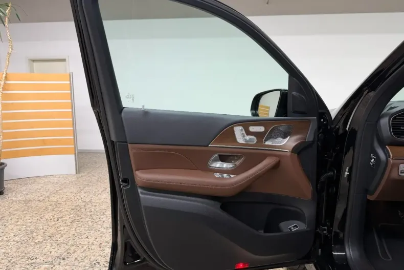 Mercedes-Benz GLE 450 (Clasa GLE) din 2024 cu 19.645 km - oferta MER189161 - foto 13