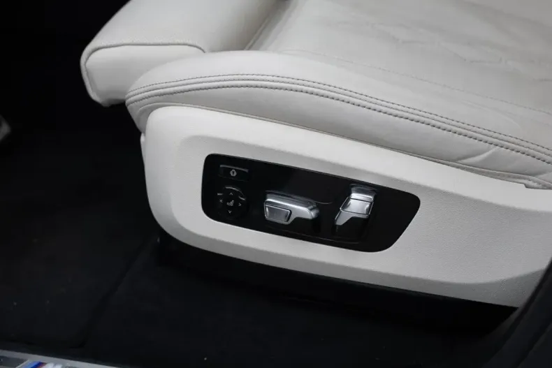 BMW X5 (Seria X) din 2022 cu 70.102 km - oferta BMW189162 - foto 22