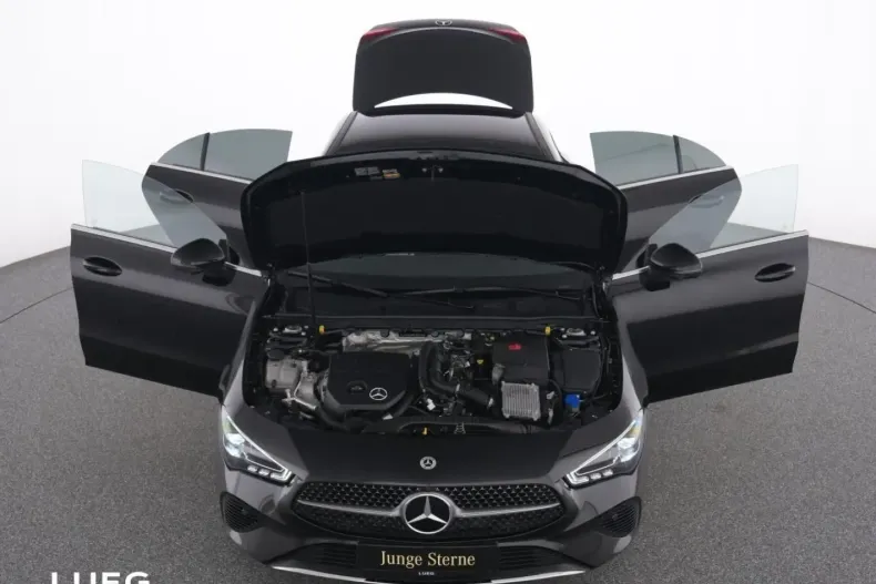 Mercedes-Benz CLA 180 (Clasa CLA) din 2024 cu 13.246 km - oferta MER189167 - foto 12