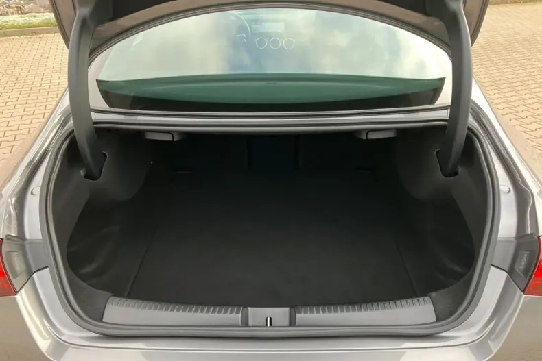 Mercedes-Benz CLA 180 (Clasa CLA) din 2024 cu 19.800 km - oferta MER189169 - foto 10