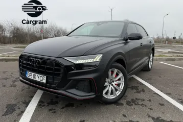 Audi Q8 din 2022 - oferta AUD189178