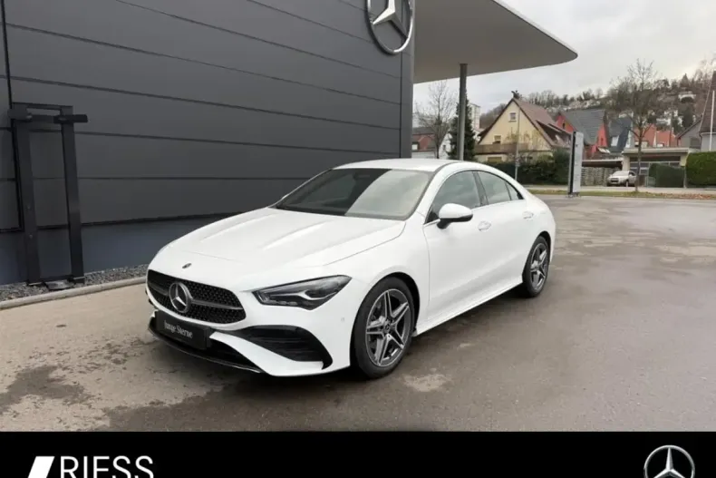 Mercedes-Benz CLA 180 (Clasa CLA) din 2025 cu 22.554 km - oferta MER189179 - foto 1