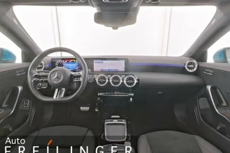 Mercedes-Benz CLA 180 (Clasa CLA) din 2024 cu 25.800 km - oferta MER189180 - foto 8