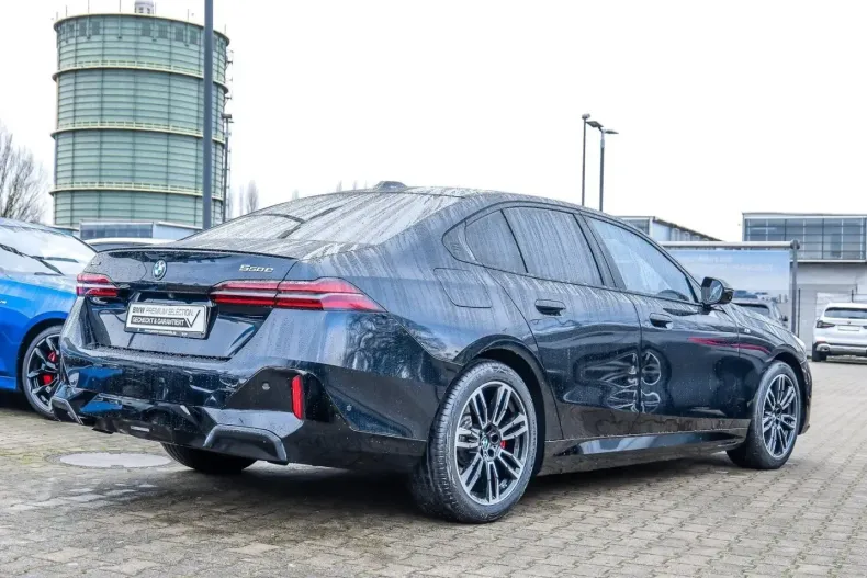 BMW 550 (Seria 5) din 2025 cu 29.126 km - oferta BMW189183 - foto 2