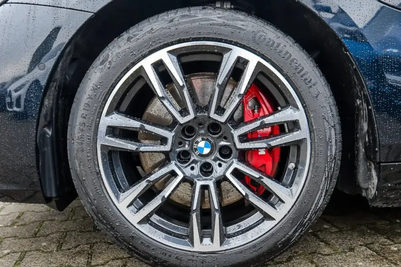 BMW 550 (Seria 5) din 2025 cu 29.126 km - oferta BMW189183 - foto 8