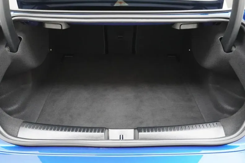 Mercedes-Benz CLA 180 (Clasa CLA) din 2024 cu 30.400 km - oferta MER189191 - foto 19