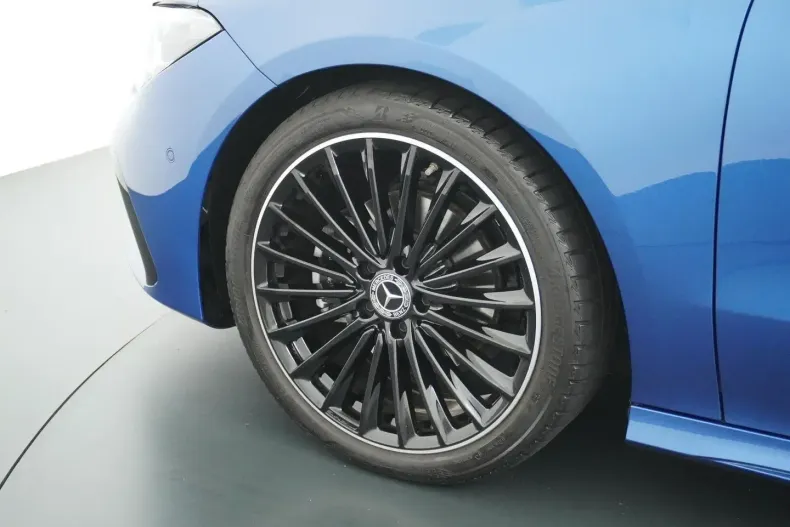 Mercedes-Benz CLA 180 (Clasa CLA) din 2024 cu 30.400 km - oferta MER189191 - foto 20