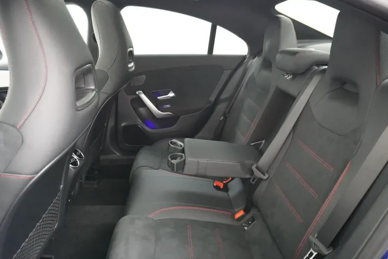 Mercedes-Benz CLA 180 (Clasa CLA) din 2024 cu 30.400 km - oferta MER189191 - foto 26