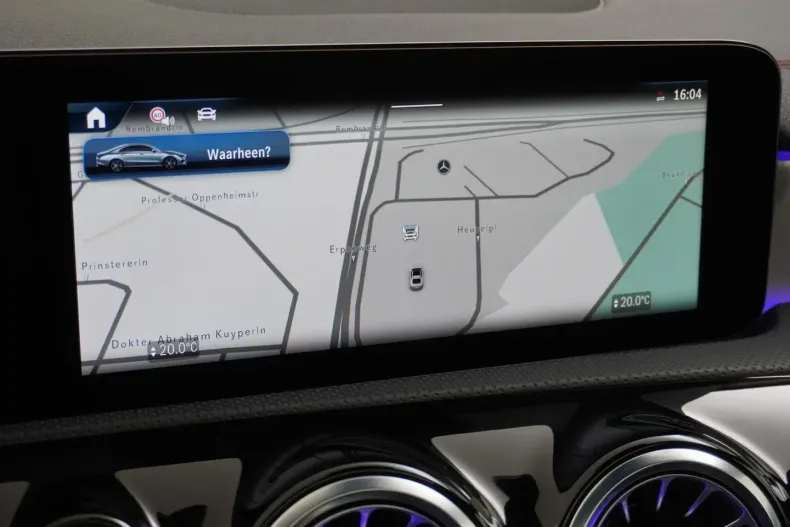 Mercedes-Benz CLA 180 (Clasa CLA) din 2024 cu 30.400 km - oferta MER189191 - foto 40