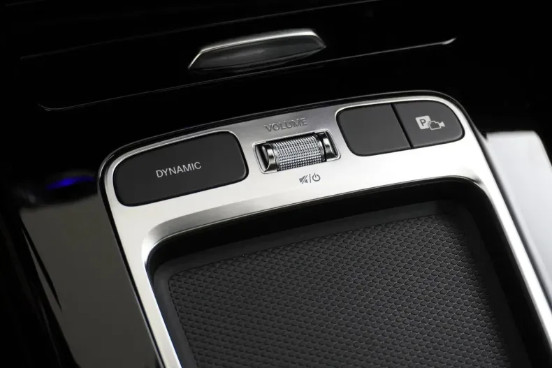 Mercedes-Benz CLA 180 (Clasa CLA) din 2024 cu 30.400 km - oferta MER189191 - foto 47