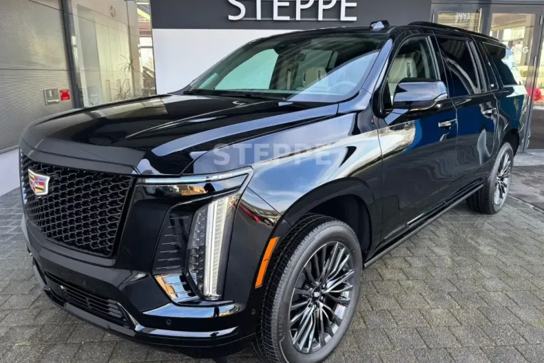 Cadillac Escalade din 2026 cu 50 km - oferta CAD189195 - foto 1