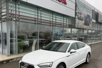 Audi A5 din 2021 - oferta AUD189199