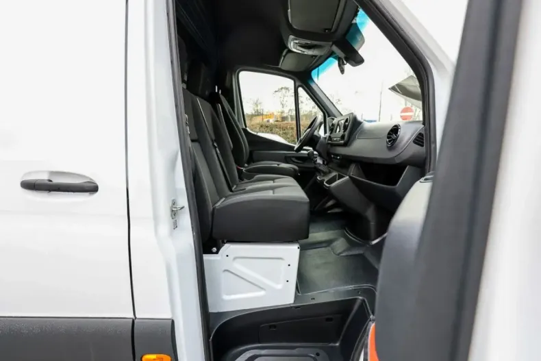 Mercedes-Benz Sprinter din 2023 cu 60.223 km - oferta MER189207 - foto 11