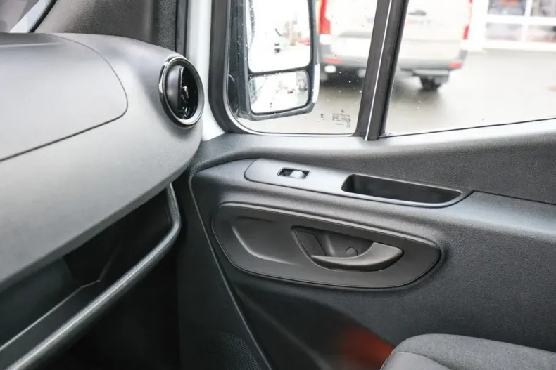 Mercedes-Benz Sprinter din 2023 cu 60.223 km - oferta MER189207 - foto 14