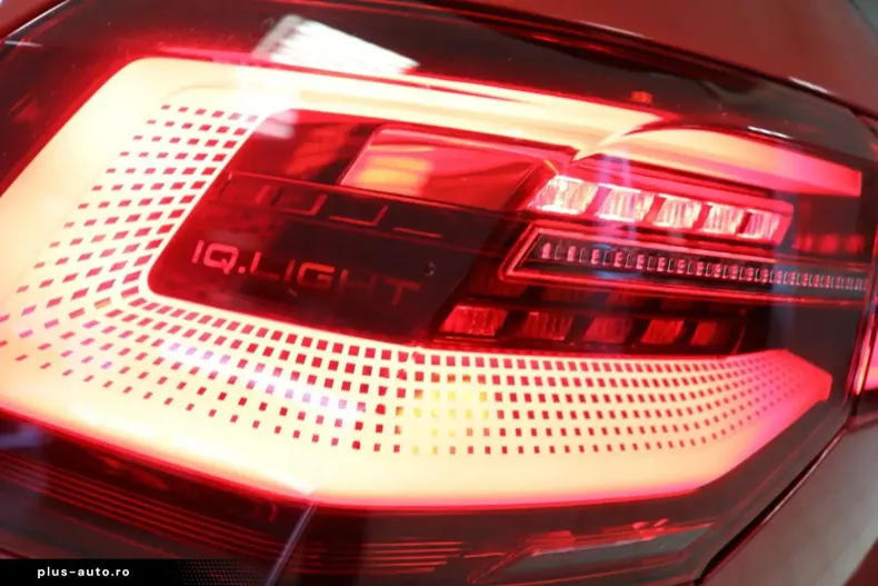 Volkswagen Golf din 2023 cu 30.906 km - oferta VOL189214 - foto 10