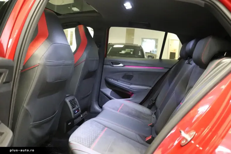 Volkswagen Golf din 2023 cu 30.906 km - oferta VOL189214 - foto 31