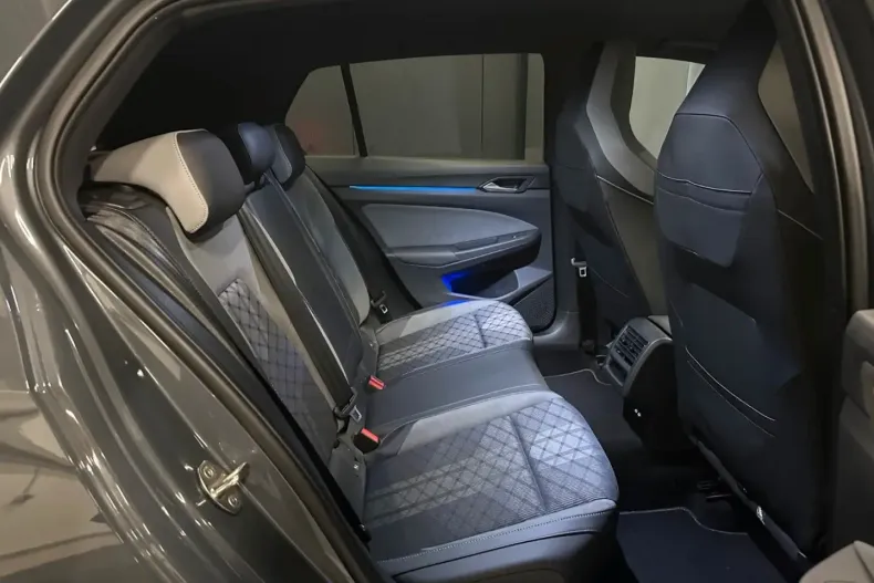 Volkswagen Golf din 2022 cu 53.000 km - oferta VOL189215 - foto 26