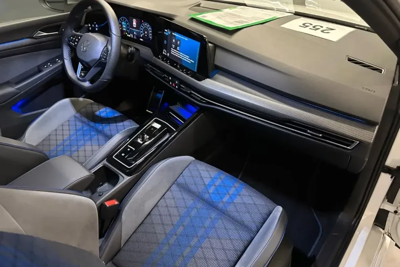 Volkswagen Golf din 2023 cu 31.000 km - oferta VOL189216 - foto 11