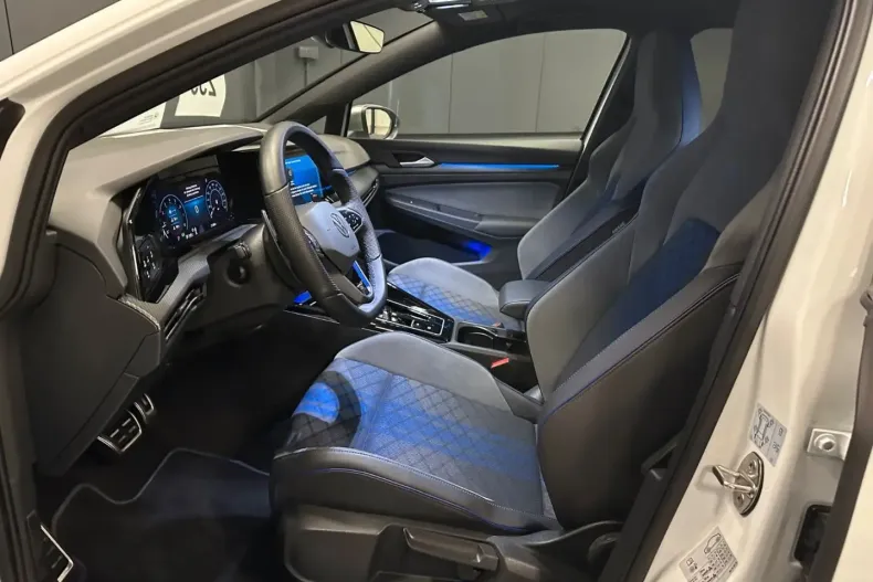 Volkswagen Golf din 2023 cu 31.000 km - oferta VOL189216 - foto 14