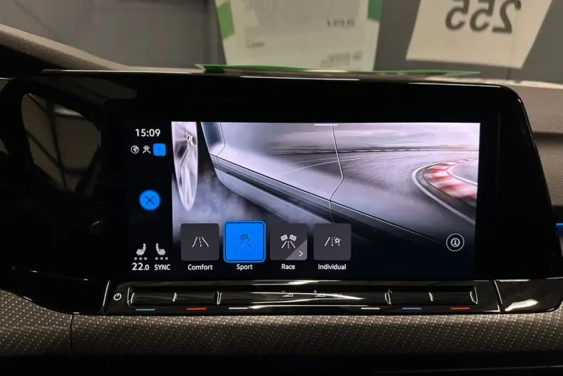 Volkswagen Golf din 2023 cu 31.000 km - oferta VOL189216 - foto 22