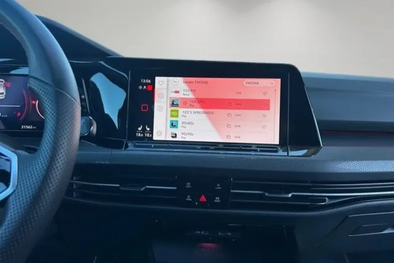 Volkswagen Golf din 2023 cu 21.568 km - oferta VOL189217 - foto 17