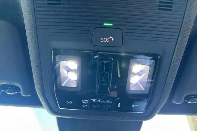 Volkswagen Golf din 2023 cu 21.568 km - oferta VOL189217 - foto 23