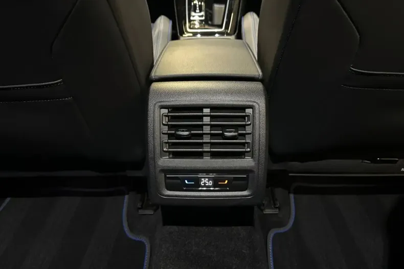 Volkswagen Golf din 2024 cu 20.000 km - oferta VOL189218 - foto 27